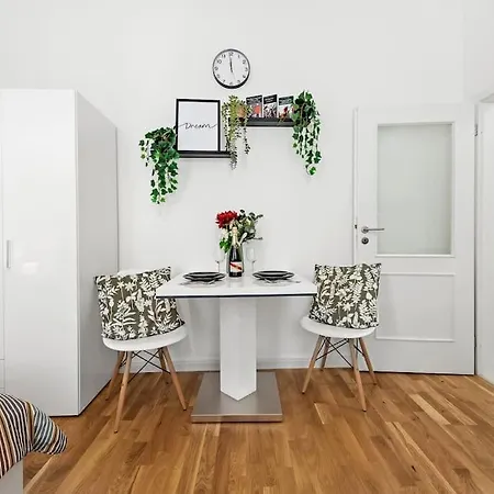 Boho Brand New Studio Prága